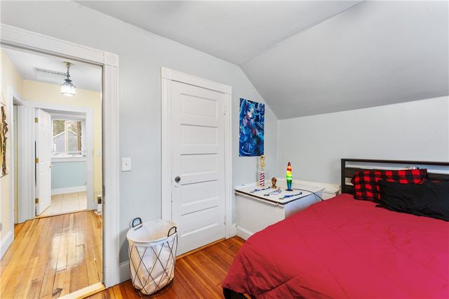 34 Kent Avenue, East Providence, RI 02914
