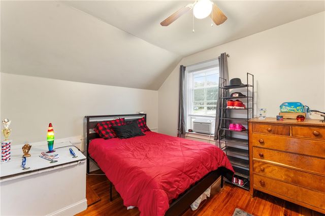 34 Kent Avenue, East Providence, RI 02914