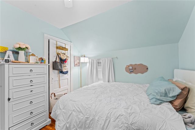 34 Kent Avenue, East Providence, RI 02914