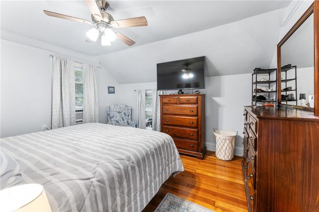 34 Kent Avenue, East Providence, RI 02914