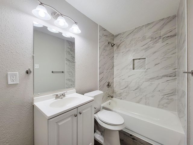 5606 Willow Glen Drive, Houston, TX 77033