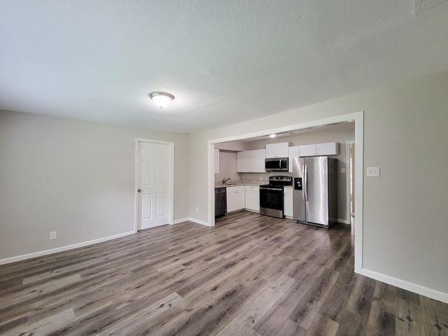 5606 Willow Glen Drive, Houston, TX 77033