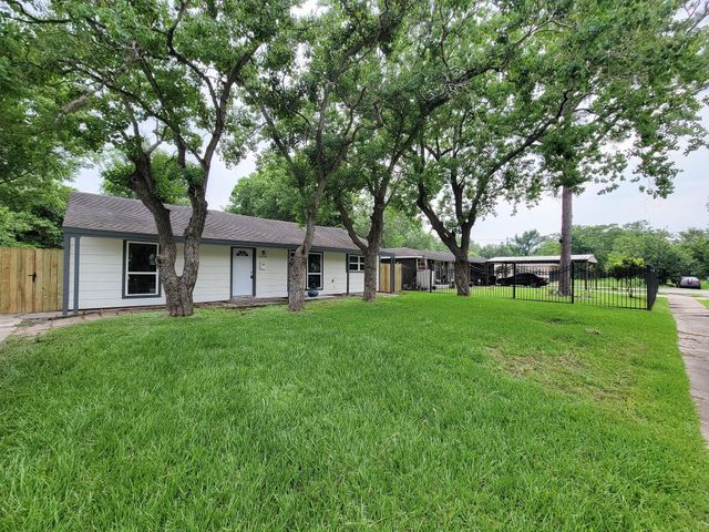 5606 Willow Glen Drive, Houston, TX 77033