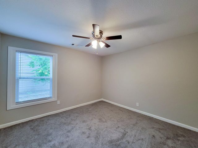 5606 Willow Glen Drive, Houston, TX 77033