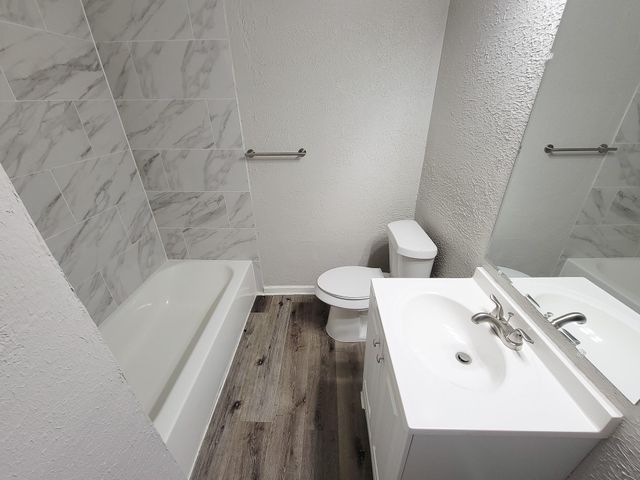 5606 Willow Glen Drive, Houston, TX 77033