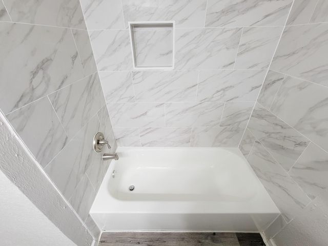 5606 Willow Glen Drive, Houston, TX 77033