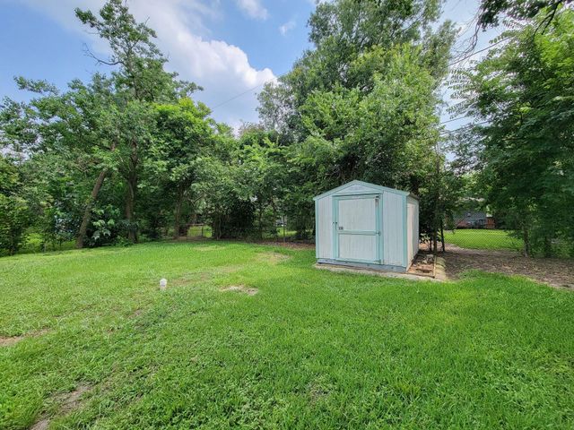 5606 Willow Glen Drive, Houston, TX 77033