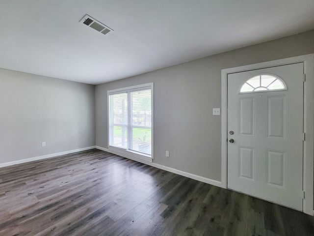 5606 Willow Glen Drive, Houston, TX 77033
