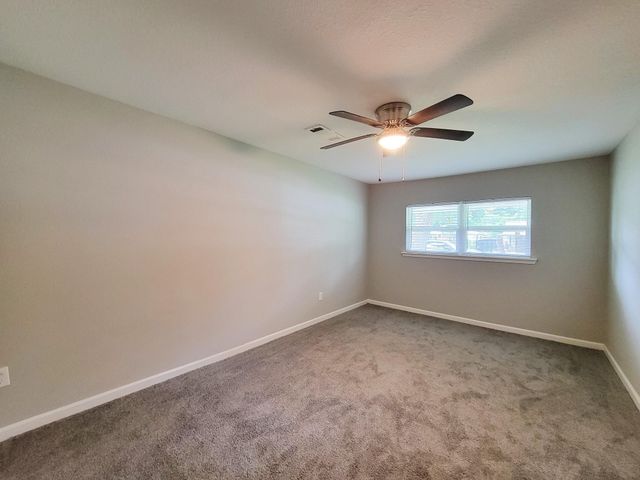 5606 Willow Glen Drive, Houston, TX 77033