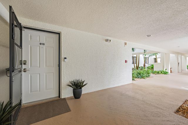 513 Oak Harbour Drive, Juno Beach, FL 33408