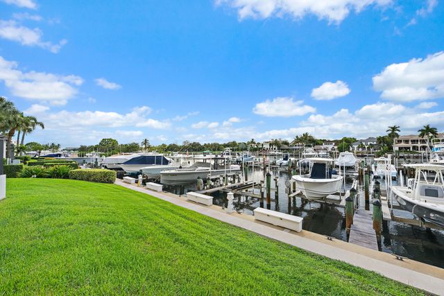 513 Oak Harbour Drive, Juno Beach, FL 33408