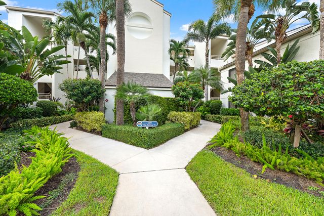 513 Oak Harbour Drive, Juno Beach, FL 33408
