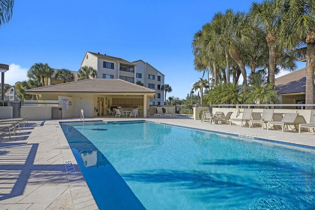 513 Oak Harbour Drive, Juno Beach, FL 33408