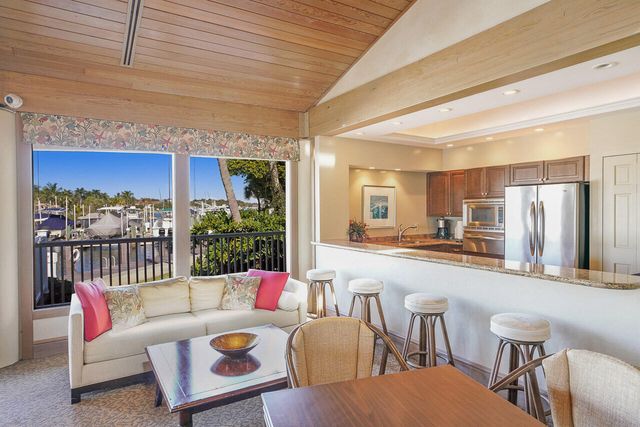 513 Oak Harbour Drive, Juno Beach, FL 33408