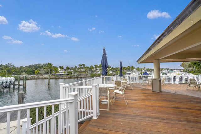 513 Oak Harbour Drive, Juno Beach, FL 33408