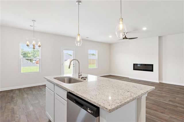 61 FAULKNER Circle, Social Circle, GA 30025
