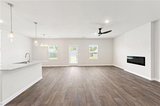 61 FAULKNER Circle, Social Circle, GA 30025