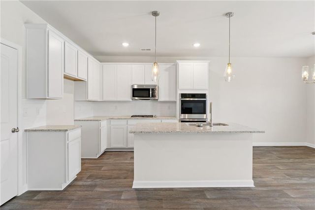 61 FAULKNER Circle, Social Circle, GA 30025