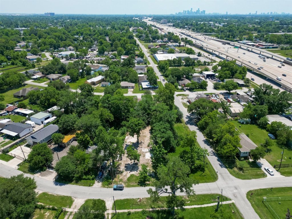 3704 Topping Street, Houston, TX 77093