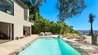 8540 Hedges Way, Los Angeles, CA 90069