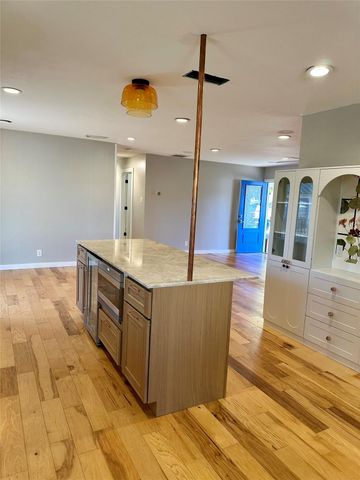 2507 E Side DR, Austin, TX 78704