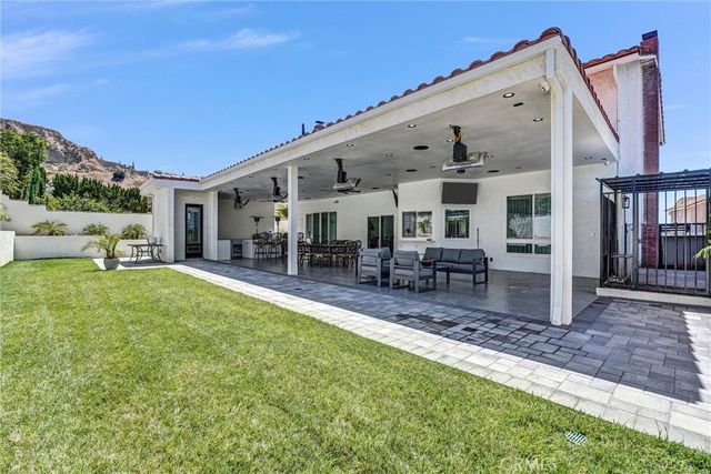 11765 Monte Leon, Porter Ranch, CA 91326