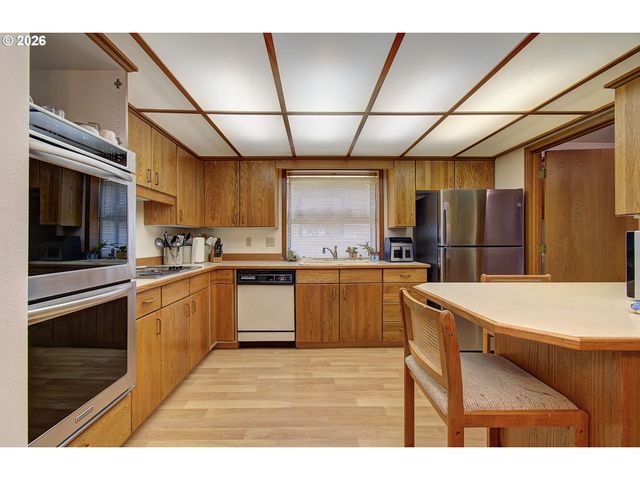 1206 Nw 133RD St A, Vancouver, WA 98685