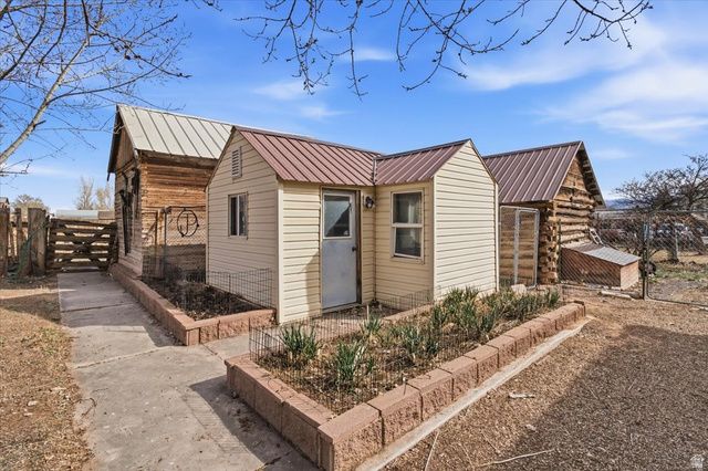 75 E 200 N, Aurora, UT 84620