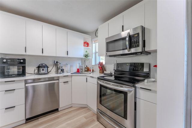 8900 Washington Boulevard 115, Pembroke Pines, FL 33025