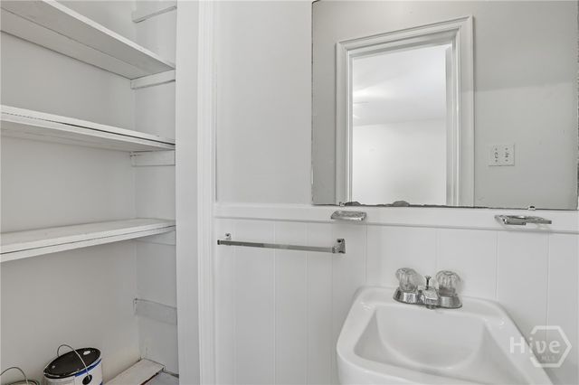 115 E 60th Street, Savannah, GA 31405