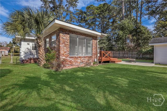 115 E 60th Street, Savannah, GA 31405