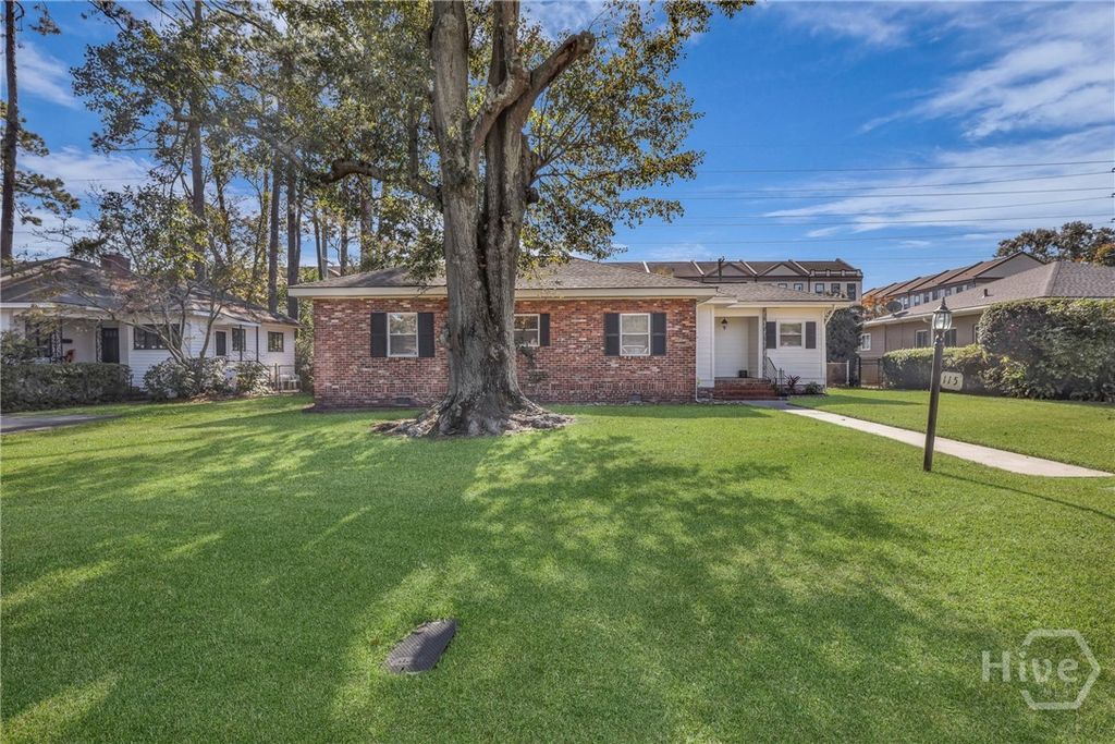 115 E 60th Street, Savannah, GA 31405