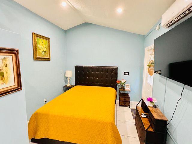 3387 NW 37TH Avenue, Lauderdale Lakes, FL 33309