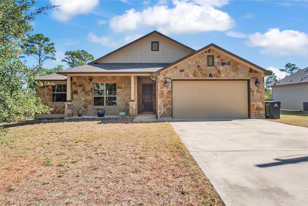 117 Kukui CT, Bastrop, TX 78602