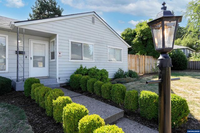 2630 Mountain View Dr S, Salem, OR 97306