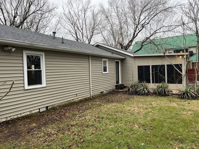 918 Velma Ln, Murfreesboro, TN 37129