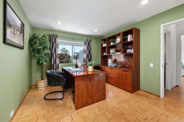 2020 Caminito Circulo Sur, La Jolla, CA 92037