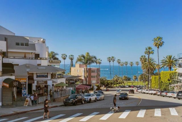 2020 Caminito Circulo Sur, La Jolla, CA 92037