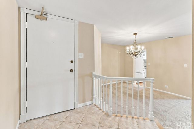 1082 Creekside Court 2B, Wheeling, IL 60090