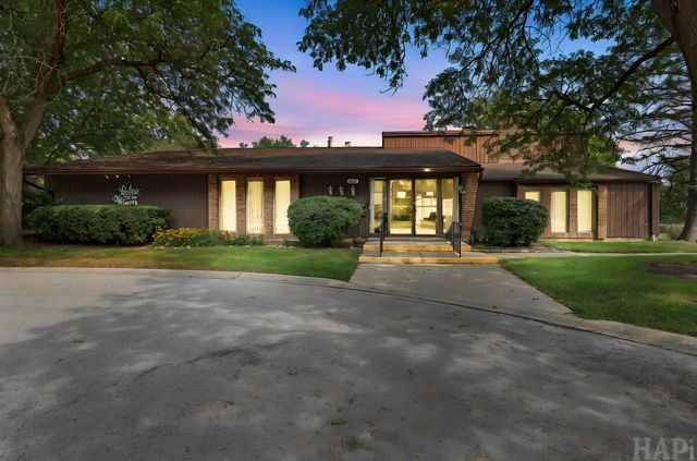 1082 Creekside Court 2B, Wheeling, IL 60090
