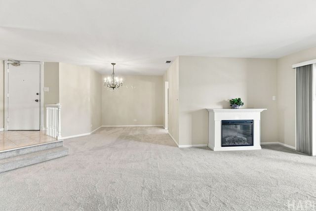 1082 Creekside Court 2B, Wheeling, IL 60090
