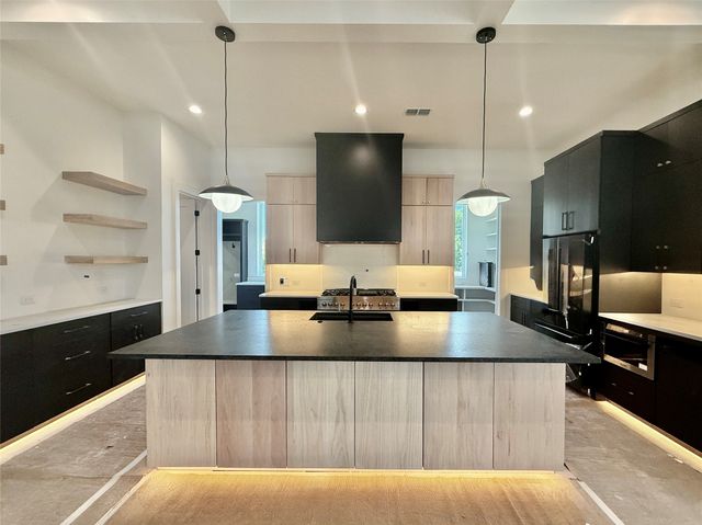 204 Pine Street, Roanoke, TX 76262