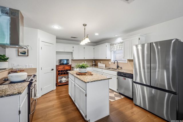 104 Bosque, Seguin, TX 78155