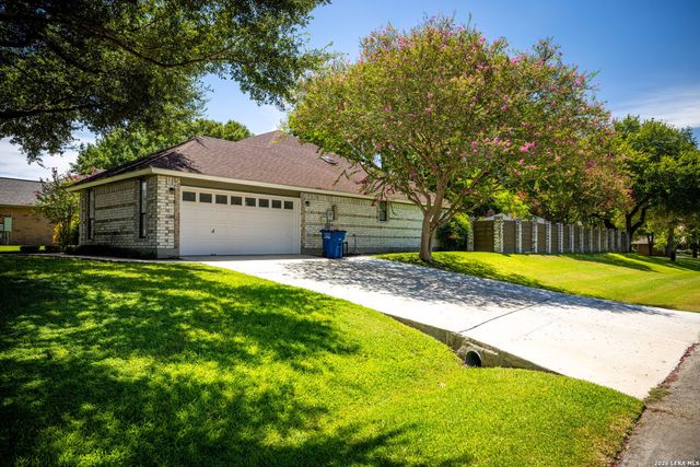 104 Bosque, Seguin, TX 78155