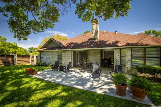 104 Bosque, Seguin, TX 78155