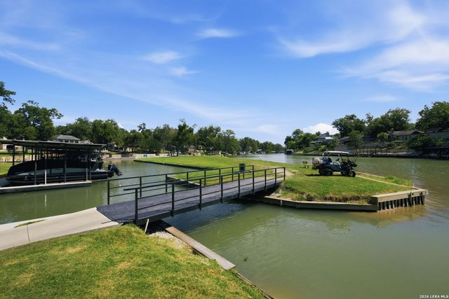 104 Bosque, Seguin, TX 78155