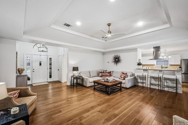 104 Bosque, Seguin, TX 78155