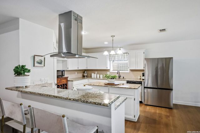104 Bosque, Seguin, TX 78155