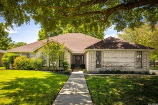 104 Bosque, Seguin, TX 78155