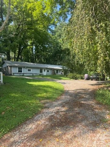 57 Twin Ponds Lane, Hendersonville, NC 28739